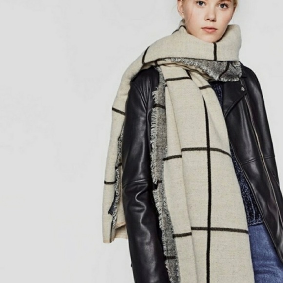 Zara Accessories - Zara Extra Large Reversible Blanket Scarf / Wrap / Shawl Grey & Cream Block